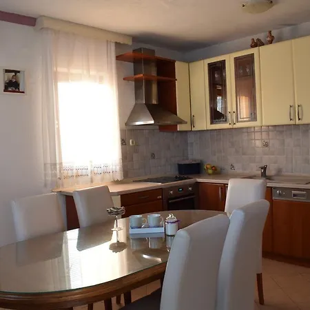 Saric Appartement Podstrana