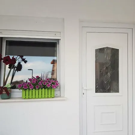 Saric Appartement Podstrana